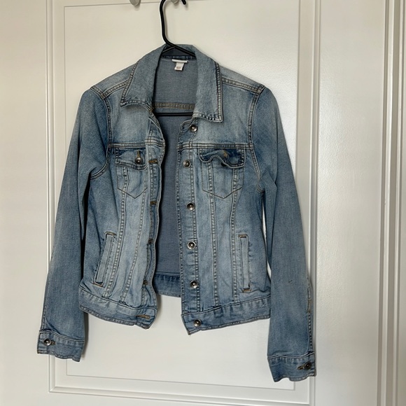 Jean Jacket - Picture 1 of 4